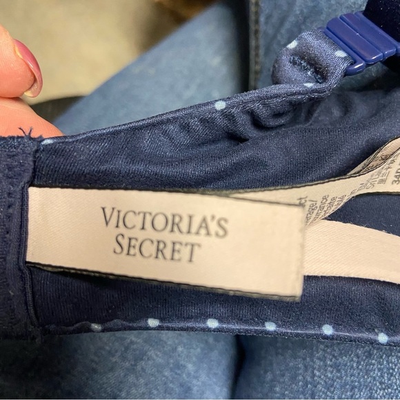 Victoria’s Secret Body by VS Light Lined Smooth Demi Bra Size 34D Noir Navy Dot - Picture 12 of 16